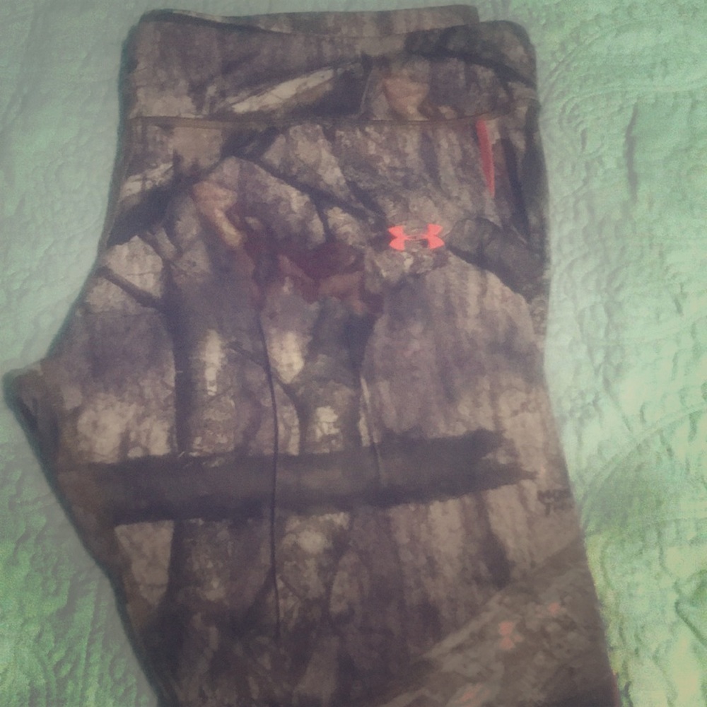 Under armor camo leggings